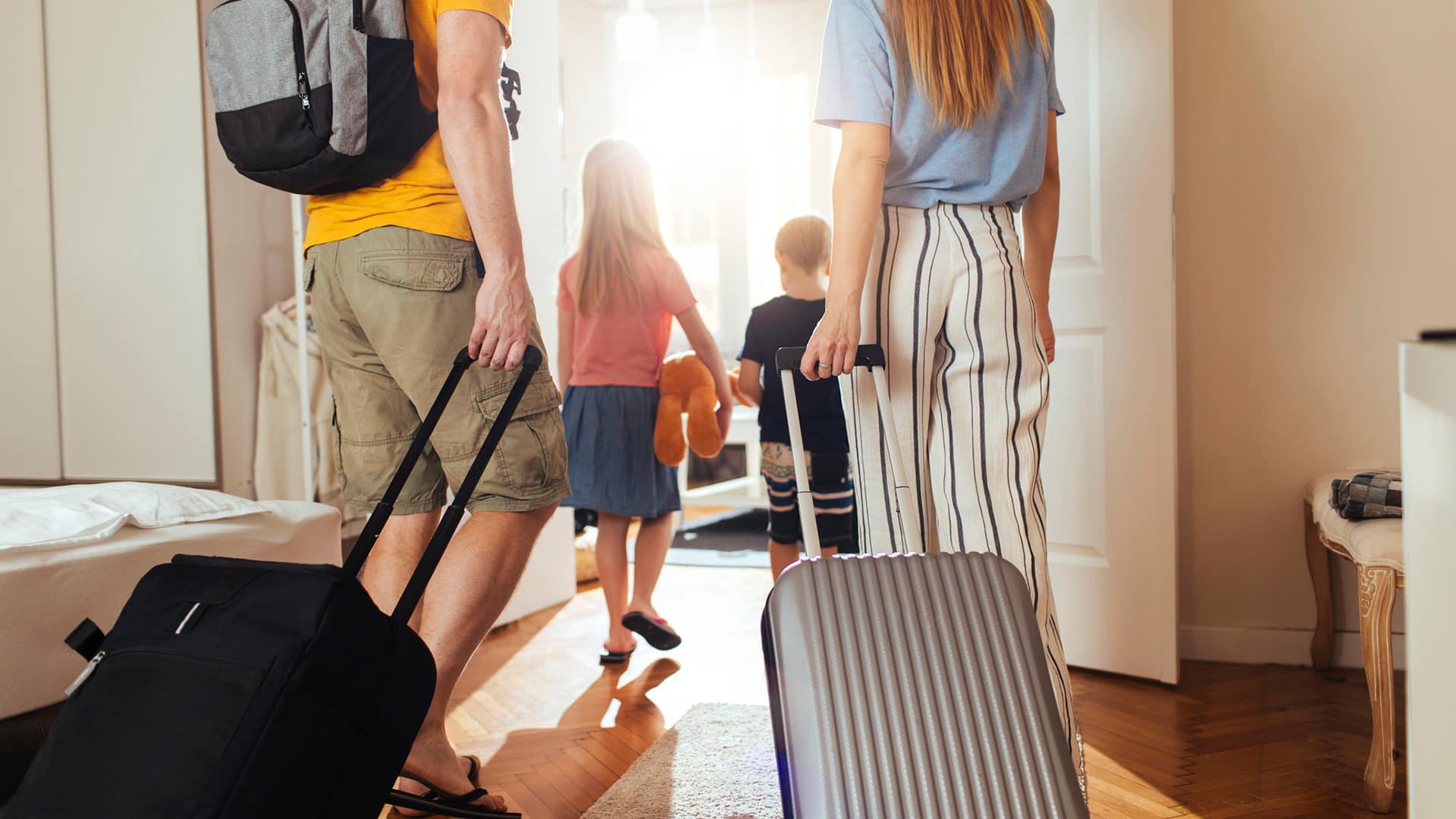 family leaving for vacation